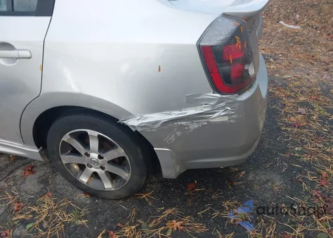 2011 Nissan Sentra 2.0Sr z USA, uszkodzony, nr VIN 3N1AB6APXBL720508